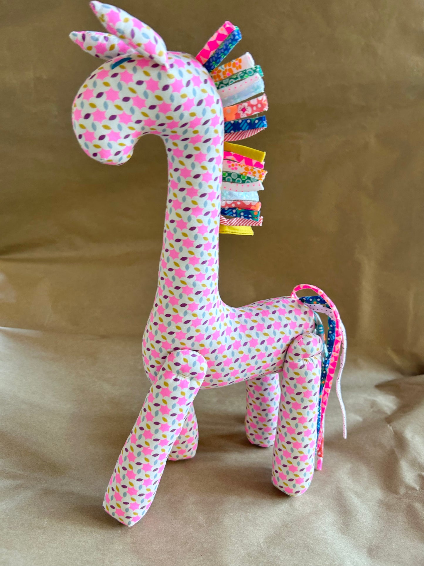 Giraffe • Pink Starburst