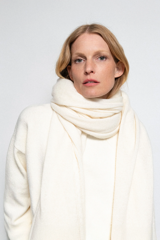 Big Cashmere Wrap • Milk