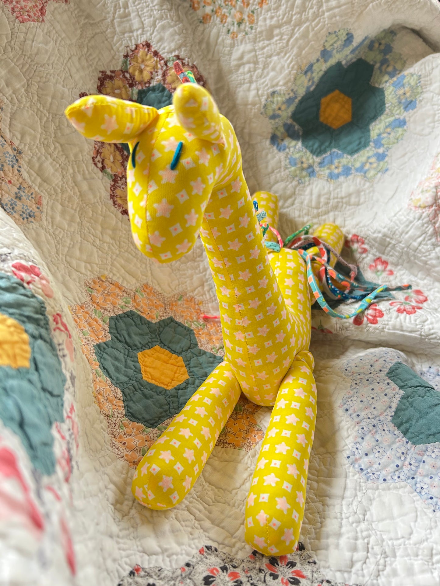 Giraffe • Yellow Print