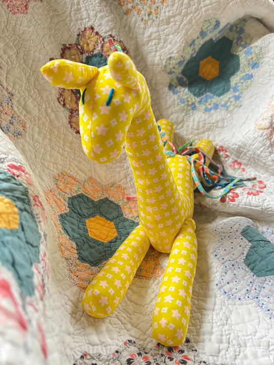 Giraffe • Yellow Print