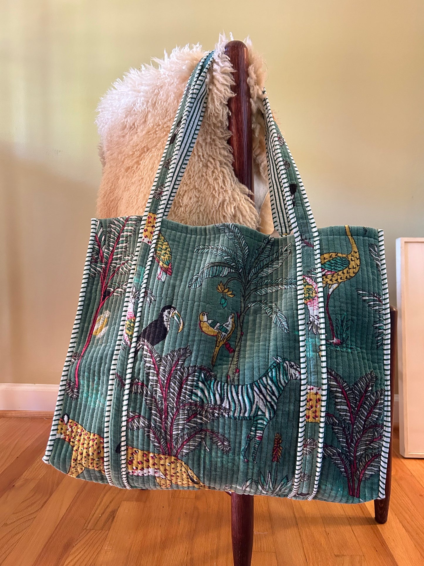 Quilted Velvet Tote • Green