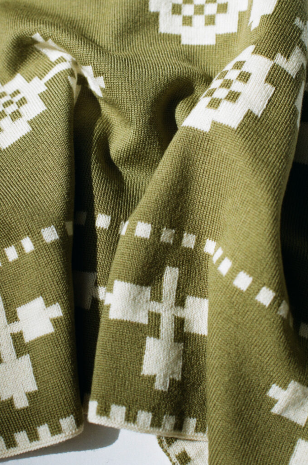 Folk Merino Scarf • Olive/ Cream