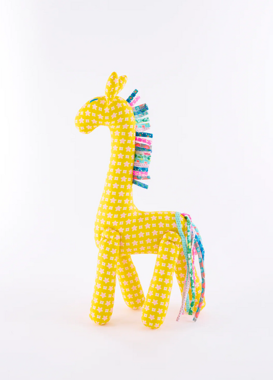 Giraffe • Yellow Print